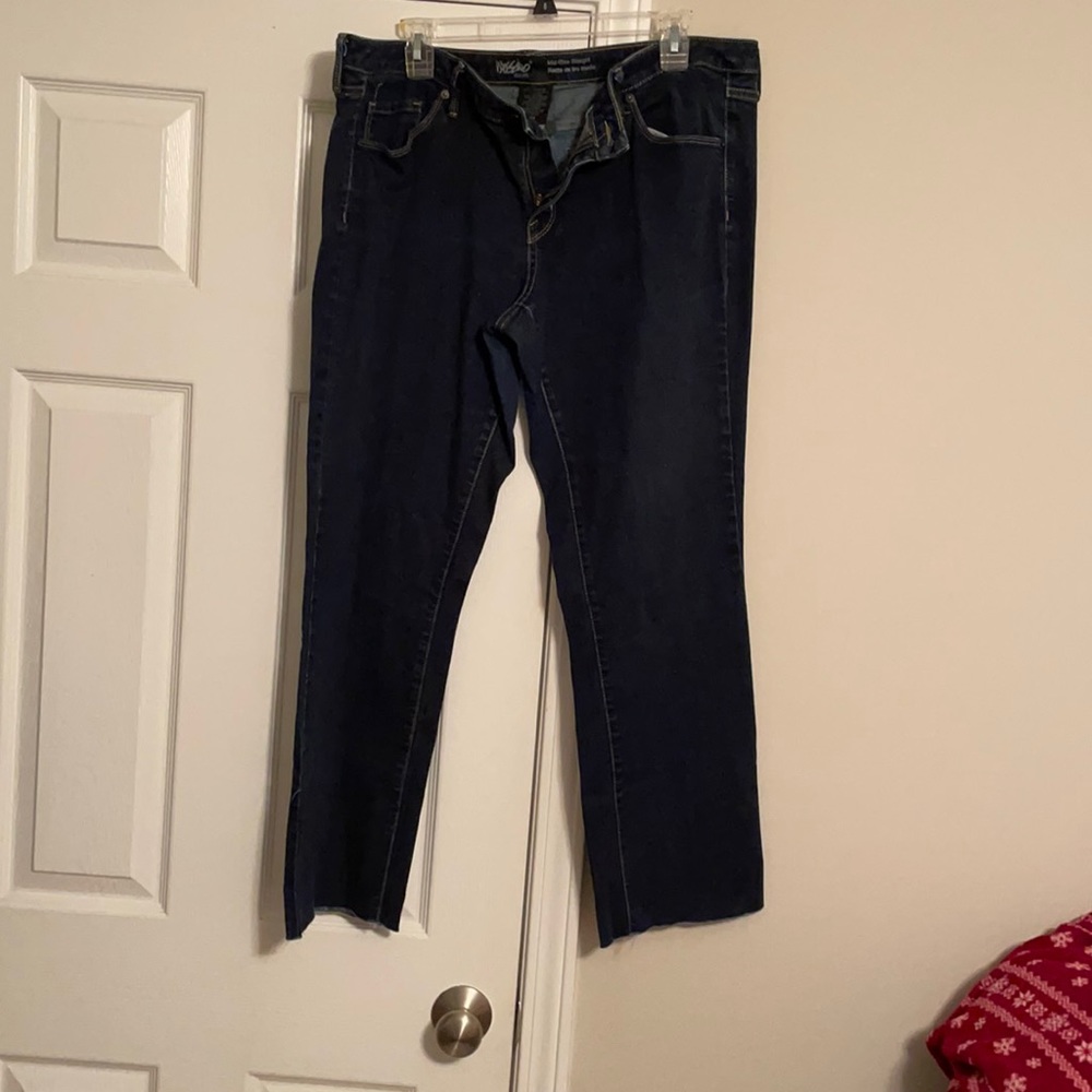 Cropped hem jeans barely worn, never dried!